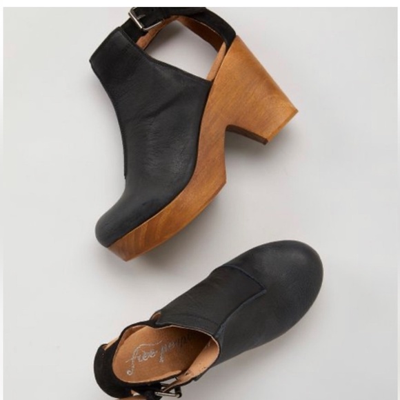 Free People Shoes - Free People Cedar Clog. EUC. Size 38